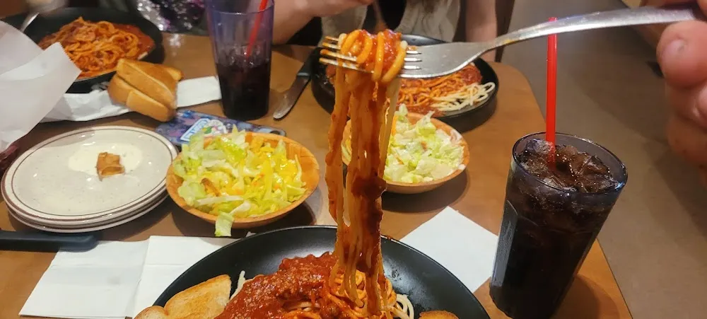 Spaghetti with Meat Sauce and Texas Toast